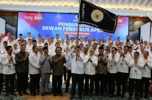 Lantik Dewan Pengurus APKASI 2025-2030, Mendagri Tekankan Pentingnya Komitmen dan Integritas