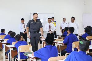 Tinjau Sekolah Rakyat di Lombok Barat, Menko AHY Tegaskan SDM adalah Infrastruktur Masa Depan Bangsa