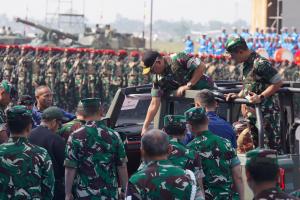 Geladi Kesiapan Upacara Gelar Pasukan Operasional dan Kehormatan Militer di Batujajar