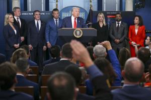 Trump Kerahkan 800 Garda Nasional ke Washington DC, Bowser Bantah Lonjakan Kekerasan