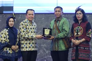 Pj Gubernur Agus Fatoni Hadiri Malam Pisah Sambut Kodaeral X Jayapura: Tujuan Kita Sama, Membangun Papua