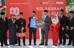 PNM Salurkan Enam Mobil Ambulans Melalui BAZNAS untuk Tingkatkan Layanan Kesehatan Masyarakat