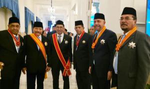 Presiden Anugerahi Maher Al Gadri Bintang Mahaputera