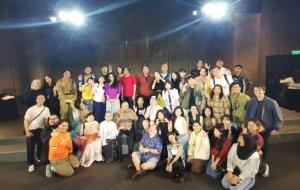 Produksi Ke-31 Teater Pandora, Kurasi di Muka Rumah