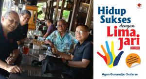 Tips Agar DPR Tak Asal Ngomong, Asri Hadi  Imbau Anggota Dewan Baca Buku "Hidup Sukses dengan Lima Jari" Karya Agun Gunandjar