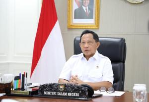Jaga Situasi Kondusif di Daerah, Mendagri Tito Instruksikan Para Kepala Daerah untuk Perkuat Satlinmas dan Forkopimda