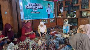 PNM Dorong Kreativitas Nasabah Lewat Anyaman Limbah Plastik Bernilai Jual