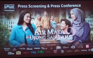 Air Mata di Ujung Sajadah, Berjuang Meraih Kasih Sayang Anak