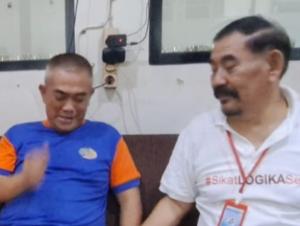 Siswandi Tengok Azis di Rutan Cirebon, Senyum yang Masih Tersisa di Balik Jeruji