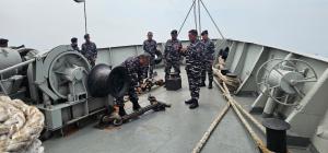 Jelang HUT ke-80 TNI, Wadanpushidrosal Tinjau Kesiapan Unsur KRI Jajaran Satsurvei Pushidrosal