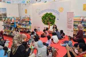 Dari Saparua, Nyala yang Tak Padam: Kisah Guru Frida dan Satu Dekade Room to Read di Indonesia