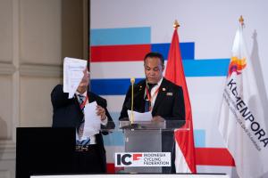 Wasekjen Hukum Bacakan Penetapan Kapolri Listyo Kembali Terpilih Jadi Ketum PB ISSI Periode 2025-2029