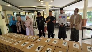 Gus Rofi’i Gandeng Wartawan Bagikan Ratusan Porsi Makanan di Program Jum’at Berkah