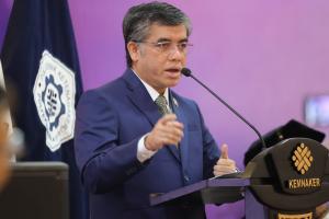Wisudawan Politeknik Ketenagakerjaan Harus Siap Bersaing di Kancah Global