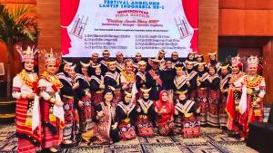 Group Angklung Mitra Seni Indonesia Warnai Festival Angklung Lansia Aktif Indonesia 2025