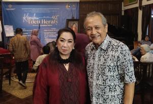 Asri Hadi Hadiri Pembukaan Pameran "Kemilau Toeti Heraty 92 Tahun: Menyingkap Pretensi" di Cemara 6 Galeri