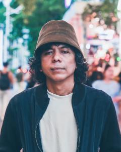 Adrian Yunan Rilis Kaset Album Kedua, Jalan Keluar