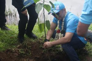 Dukung Pelestarian Lingkungan, Anis Matta Tanam Pohon di Amanah Borneo Park