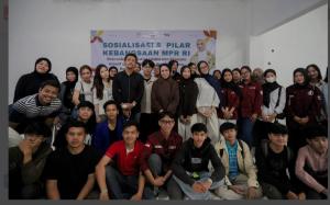 Sinkronisasi Kebijakan UMKM dan Ekonomi Kreatif untuk Mendorong Pembangunan Regional Berbasis Konstitusi