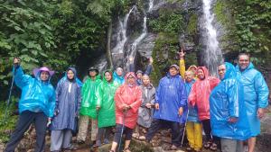 Semangat Kekeluargaan Mewarnai Tour Tracking Alumni SMPN 49 Jaktim Angkatan Tahun `92
