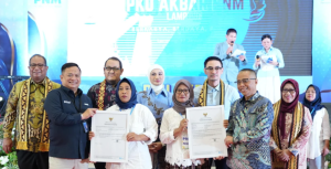 Anggota DPR RI Apresiasi Ketangguhan Ibu Nasabah Mekaar di PKU Akbar PNM Lampung