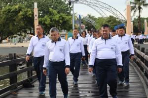 Danpushidrosal Pimpin Olahraga Bersama dalam Rangka Rangkaian Peringatan Hari Hidrografi TNI AL