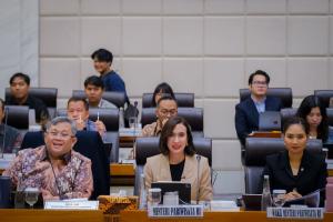 Di Hadapan Komisi VII DPR, Menpar Paparkan Capaian Pariwisata 2025 dan Rencana Kerja 2026