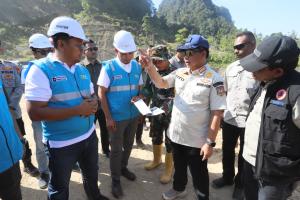 Tinjau PLTA Sipansihaporas di Tapanuli Tengah, Kasatgas Tito Pastikan Kebutuhan Listrik Pascabencana Terpenuhi