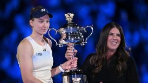 Menang Dramatis atas Sabalenka, Rybakina Juarai Australian Open 2026