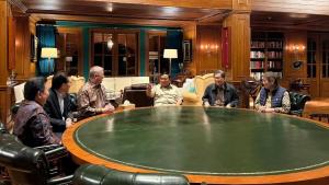 Prabowo Terima Lima Pengusaha Nasional di Hambalang, Bahas Sinergi Perkuat Ekonomi dan Cipta Lapangan Kerja