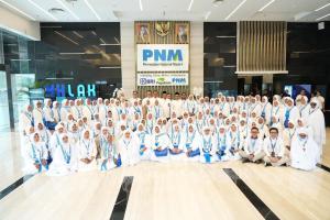 PNM Berangkatkan 101 Nasabah Mekaar Umrah, Apresiasi Perjuangan Ibu Prasejahtera