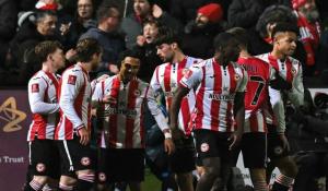 Macclesfield vs Brentford 0-1: Tim Kasta Keenam Terhenti oleh Gol Sendiri