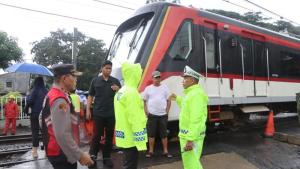 Kronologi Truk Trailer Tertemper KA Bandara Soetta di Poris, Terseret 100 Meter
