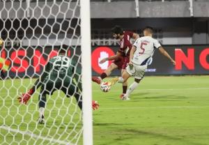 Persita Tangerang Bungkam  PSM Makassar dengan Skor 2-4
