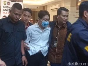 Live TikTok Saat Mangkir Pemeriksaan, Richard Lee Akhirnya Ditahan di Rutan Polda Metro Jaya