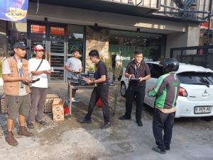 Eiger Adventure Store Margonda Depok Berbagi Takjil Gratis dalam Ramadhan 2026