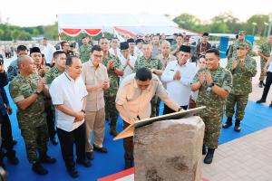 Resmikan Masjid di Lanud Hang Nadim, Menhan RI Tekankan Pembinaan Karakter Prajurit Beriman