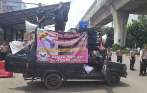 Massa GASKAN Gruduk Mabes Polri, Minta Vanessa Dibebaskan