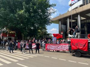 Aksi di KPK, Pemuda Antikorupsi Desak Periksa Bos PT Agrinas Soal Rencana Impor 105.000 Mobil Pikap