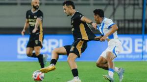 Dewa United Vs Persib Bandung 2-2: Maung Selamat dari Kelelahan Berkat Kartu Merah