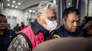 Eks Dirut Bank Jateng Dituntut 10 Tahun Penjara dalam Kasus Kredit Sritex