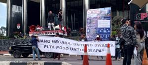 Massa Mengamuk di KPK, Desak Sita Aset Kalla Group Jika Gagal Baya Pinjaman Bank Himbara