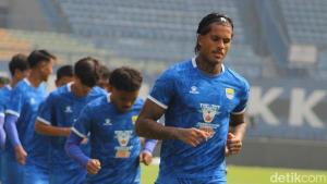 Skor Sementara Bhayangkara vs Persib 2-0: Bernard Cetak Gol Cepat, Maung dalam Tekanan