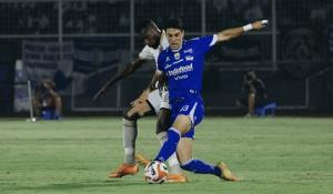 Skor Sementara Persib Bandung vs PSIM 1-0: Patricio Matricardi Cetak Gol Cepat