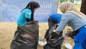 Aksi Nyata PNM Aceh: Bersih Pantai dan Edukasi Lingkungan untuk Masyarakat Pesisir