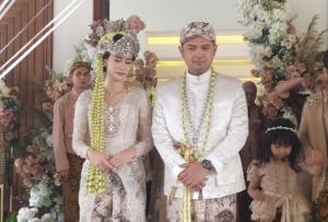 Ikat Janji Setia, Vella dan Daffa Jalani Prosesi Pernikahan di Balai Sarwono