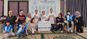 Alumni Kolese Kanisius Salurkan Bantuan bagi Penyandang Disabilitas Ganda di Yayasan Sayap Ibu