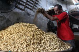 Importir Kedelai Untung Rp12,9 Triliun, Produsen Tahu Tempe dalam Negeri Malah Menjerit