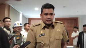 Ibu Hamil di Tapsel Ditandu 6 Jam, Bobby Nasution Percepat Program Puskesmas Rawat Inap