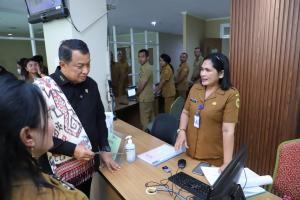 Wakil Menteri PANRB Tinjau Pelayanan dan Inovasi RSUD S.K Lerik, Dorong Hadirkan Inovasi yang Adaptif
